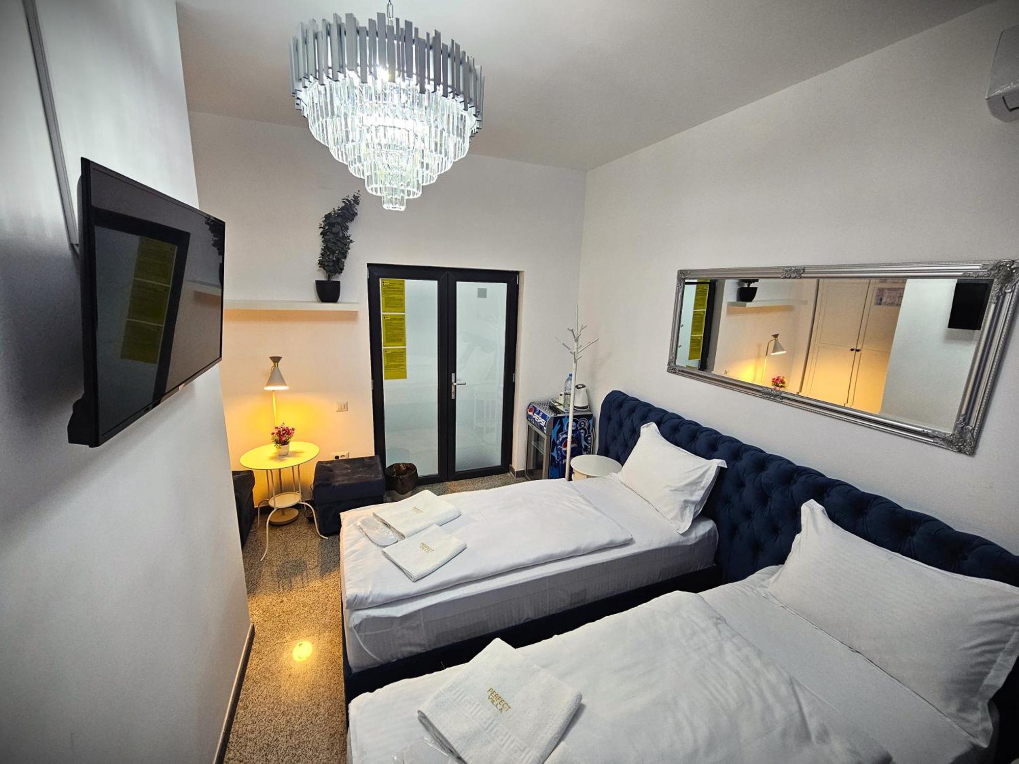 Perfect Villa Ploiesti Bagian luar foto